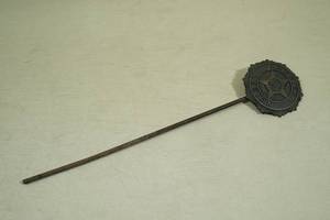 lot 5 image: Antique American Legion Bronze Flag Holder - 5 Diameter