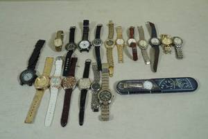 lot 10 image: Assorted Mens Wrist Watches - Invicta, Guess, Timex