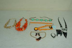lot 36 image: Large Statement Piece Jewelry