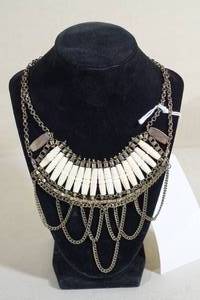 lot 32 image: Antique Metal and Bead Necklace - Appears Tribal