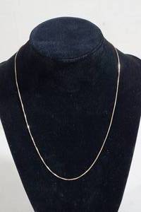 lot 12 image: 14K Yellow Gold Box Link Chain