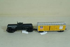 lot 61 image: 2 Industrial Rail O Gauge Train Cars - Union Pacific