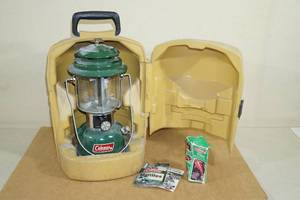 lot 73 image: Vintage Coleman Model 220K Lantern with Case