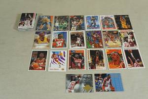lot 110 image: Basketball Cards - Olaujuwon, Kidd, Thomas, Others