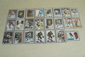 lot 123 image: Wayne Gretzky Cards - Kings and Blues