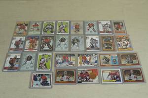 lot 124 image: Hockey Cards - Patrick Roy, Martin Brodeur