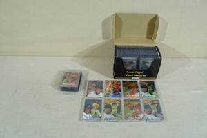lot 139 image: 1997 Fleer Flair Showcase Baseball Cards