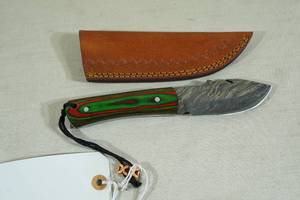 lot 53 image: Custom Damascus Style Blade Hunting Knife Pakka Wood Handle