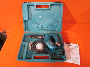 Makita Auto Feed Screwdriver
