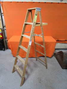 Keller 6 Wood Ladder
