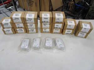(22) Maxitrol Thermostats