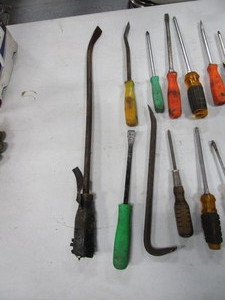 Screwdrivers & Pry Bars