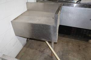 lot 166 image: Commercial NSF Stainless Steel Counter Drain Sink