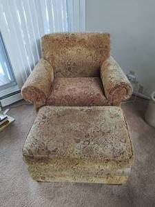 lot 14 image: Laz-Boy Upholstered Chair and Ottoman