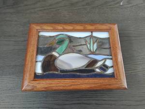 lot 40 image: Stained Glass Wood Box