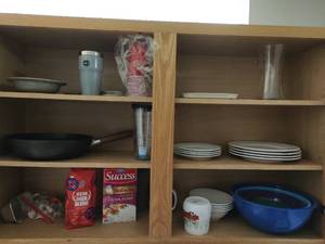 lot 43 image: Contents of Kitchen Cabinets