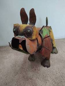 lot 49 image: Metal Dog Dcor