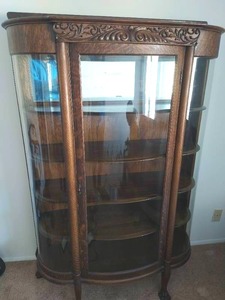 lot 129 image: Antique Curved Glass Oak Curio Cabinet