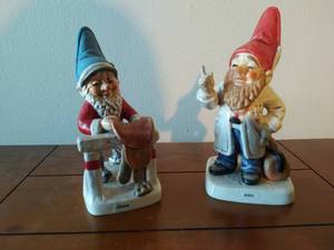 lot 119 image: Two Goebel Co-boy Gnomes
