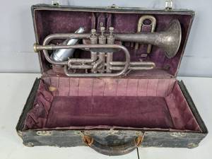 lot 19 image: Antique King Master Model Cornet & Parts in Velvet Lined Case - A