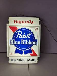 lot 28 image: Vintage Original Pabst Blue Ribbon Ole Time Flavor Beer Lighted Sign - A