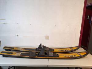lot 81 image: HO Xtra Super Shaped Slalom 65 Water Skis - A