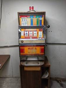 lot 143 image: Vintage 1982 Bally Slot Machine E-1241-2 - A
