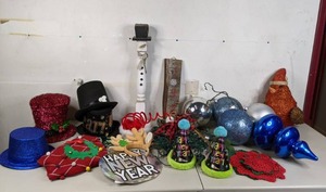 lot 192 image: ChristmasNew YearsSt. Patricks Day Decor Lot - A