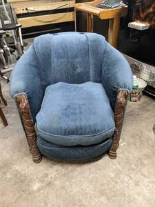lot 228 image: GORGEOUS Vintage Barrel Chair with Carved Grapevine Decorations - A