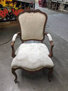 lot 229 image: Vintage Queen Anne Style Chair -  A