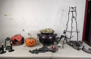 lot 171 image: Halloween Decorations - A