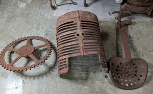 lot 164 image: Antique Lot Gear, Sickle Seat, & Tractor Grill - A