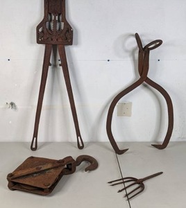 lot 166 image: Antique Lot Vintage Cattle Dehorner, Large Iron Tongs, Pully, & Fishing Spear Tip - A