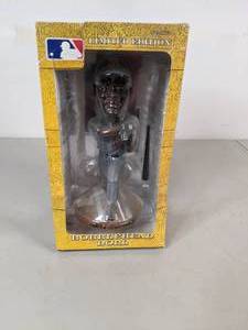 lot 233 image: MLB Limited Edition Bobblehead Doll Torii Hunter - B