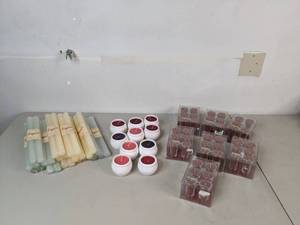 lot 245 image: Candle lot - 10 Tapers, Small Jars and Dinner Lights - B