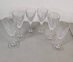 lot 278 image: Set of 6 Crystal Wine Glasses - B