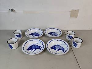 lot 252 image: Lot of Koi Goldfish Brand Enamelware Plates and Mugs - B