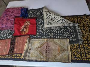 lot 360 image: Assorted Rugs and Tapestries - B