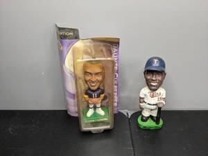 lot 391 image: Minnesota Sports Bobbleheads Lot MN Twins MLB Baseball (Cristian Guzmn) and MN Vikings NFL Football (Daunte Culpepper) - A