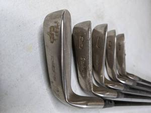 lot 480 image: Set of 5 King Cobra Oversize Golf Clubs - E