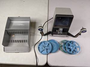 lot 477 image: Vintage Hudson Photographic Industries 8mm Editor Viewer with Empty Reels and Case - E