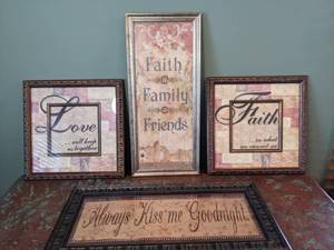 lot 723 image: Four Nice Photos in Frames - W