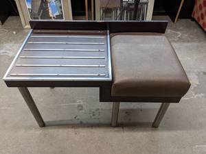 lot 591 image: Brown Luggage Bench - N