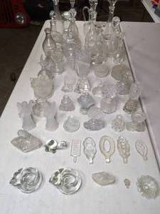 lot 494 image: Collection of Vintage Glass Pieces Decanters, Figurines, Dishes and More - E