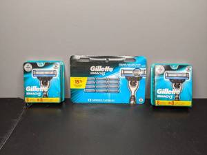 lot 106 image: 28 Brand New Gillette Mach 3 Shaving Blades - T
