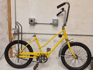 lot 05 image: Vintage 1970s Ross Polo Girls Bike