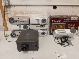 lot 09 image: 6 Projectors- 5 For Refurbishing and Parts HD23 Works (needs bulb)