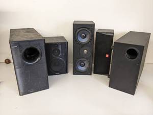 lot 11 image: 3 Speakers & 2 Sup-woofers- Bose, Sony, Jamo, JBL (In Working Condition)