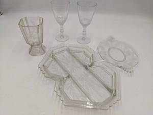 lot 74 image: Vintage Depression Glass Collection