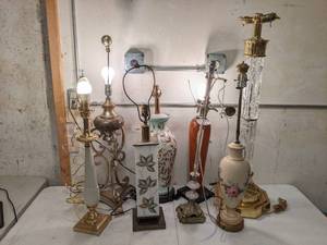 lot 99 image: 8 Vintage Working Lamps